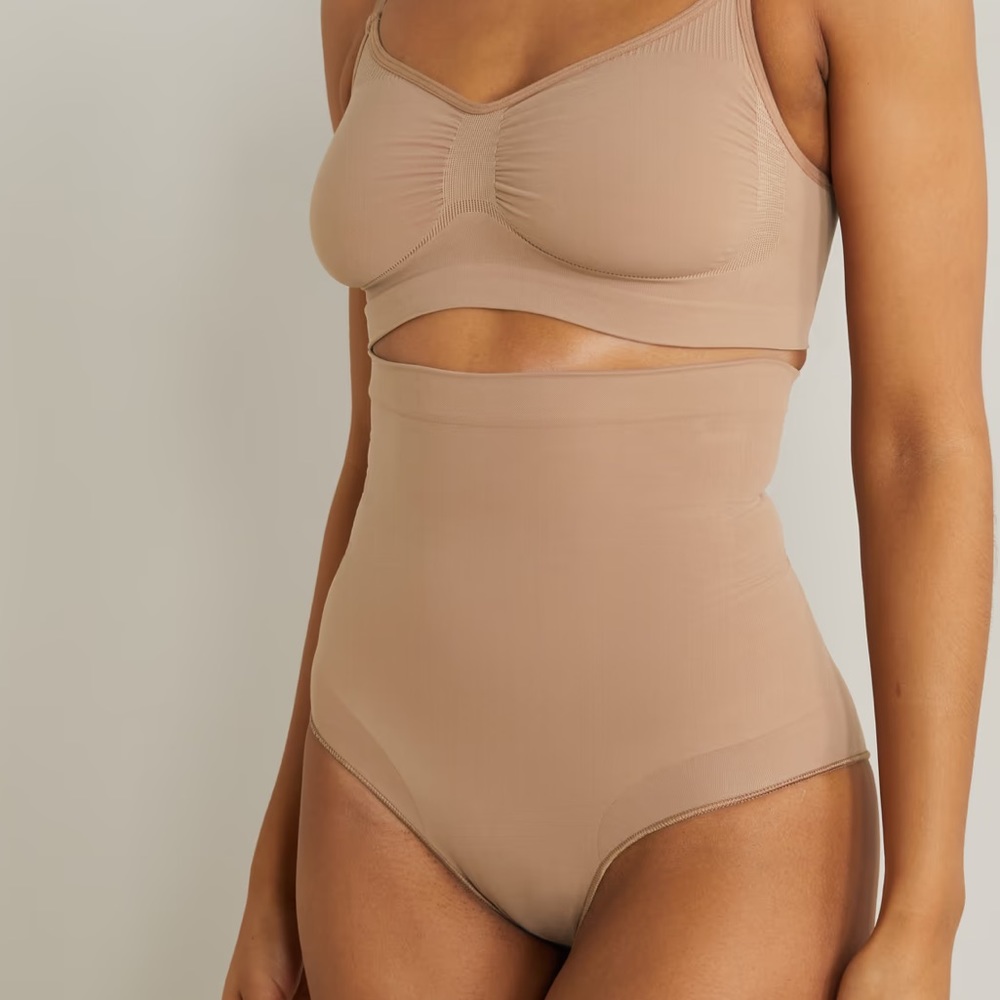 SKIMS Seamless Sculpt Control Brief M
